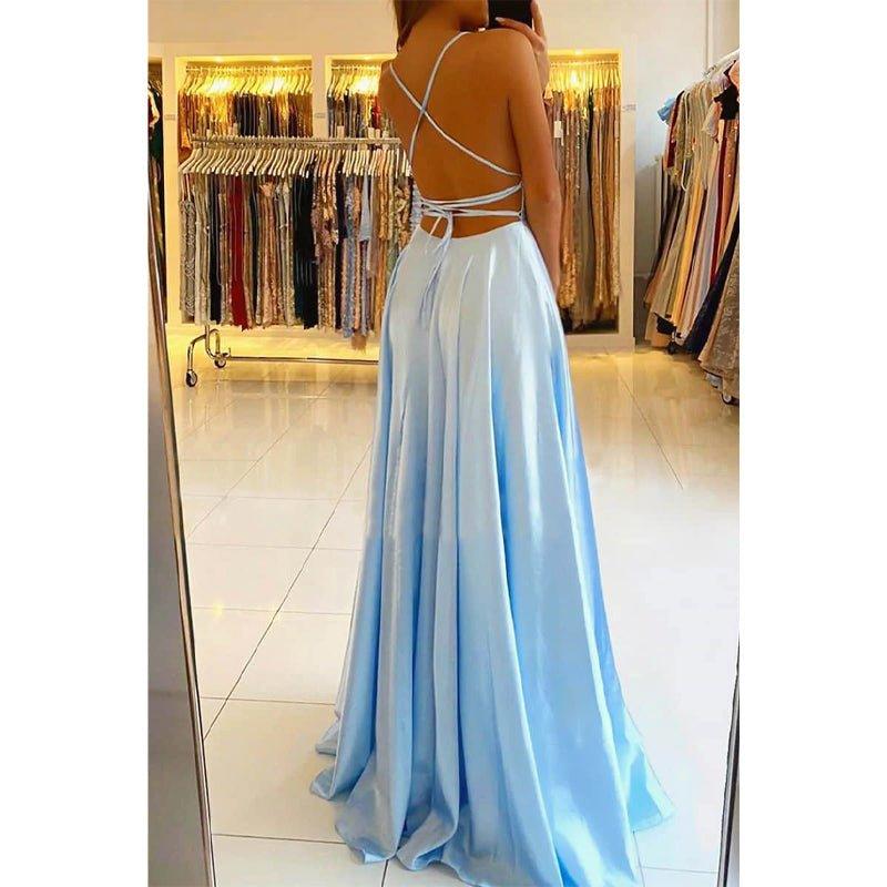 Vestido de fiesta largo sencillo, de satén elástico, corte en A, escote redondo y abertura alta.