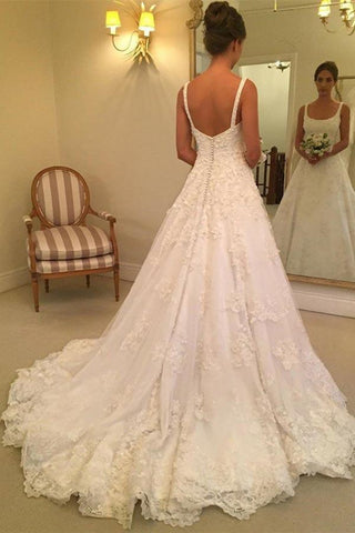 Robe de mariée sans manches à traîne et décolleté trapèze ornée d'appliques WD218