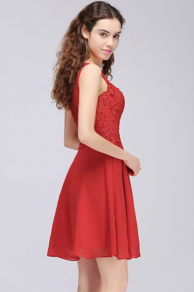 Vestidos cortos de gasa roja de corte A para baile de bienvenida con apliques de encaje