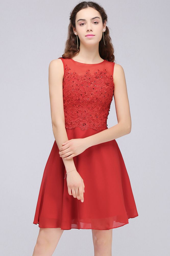 Vestidos cortos de gasa roja de corte A para baile de bienvenida con apliques de encaje