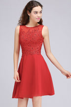 Vestidos cortos de gasa roja de corte A para baile de bienvenida con apliques de encaje