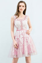 Vestidos de fiesta de corte A, cortos, sin mangas, con apliques de encaje y tul.