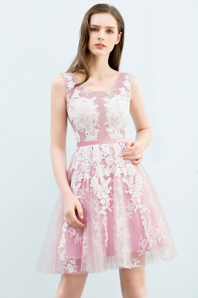 Vestidos de fiesta de corte A, cortos, sin mangas, con apliques de encaje y tul.