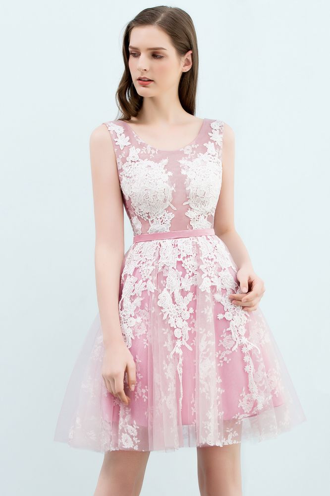 Vestidos de fiesta de corte A, cortos, sin mangas, con apliques de encaje y tul.