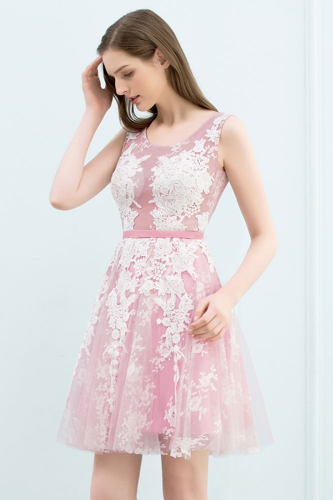 Vestidos de fiesta de corte A, cortos, sin mangas, con apliques de encaje y tul.