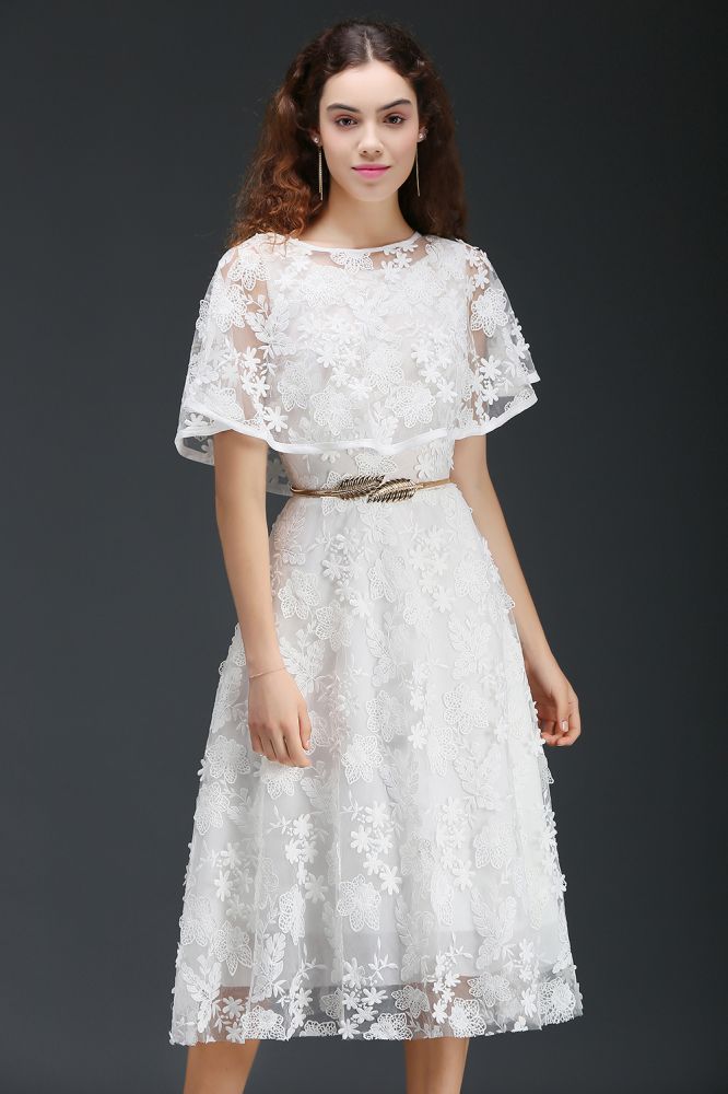 Vestido corto de encaje con cristales estilo línea A para baile de bienvenida