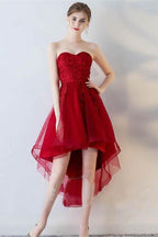 Vestido de fiesta asimétrico con escote corazón, manga corta, apliques y corte en A PD141