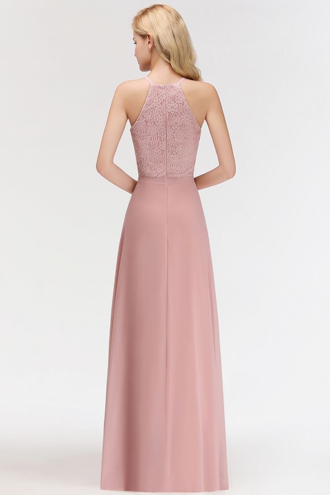 Robe de demoiselle d'honneur longue en mousseline de soie et dentelle, coupe trapèze, sans manches, dos nu, en dentelle.
