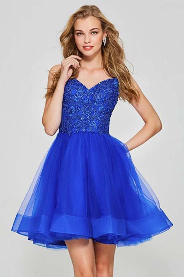 Vestido corto de fiesta de bienvenida PD045 con tirantes finos, apliques, cuentas y tul