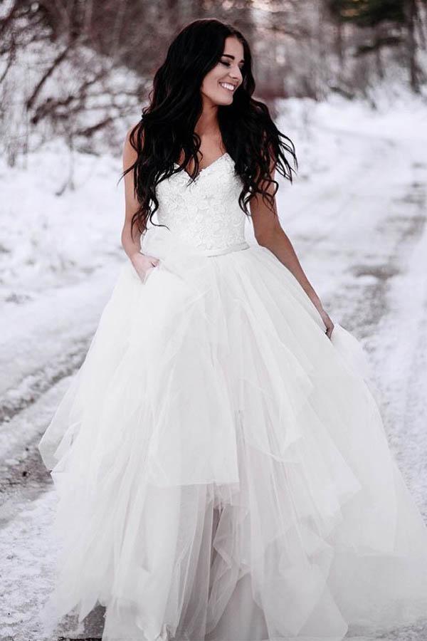 Vestido de novia asimétrico de corte A con tirantes finos y encaje WD236