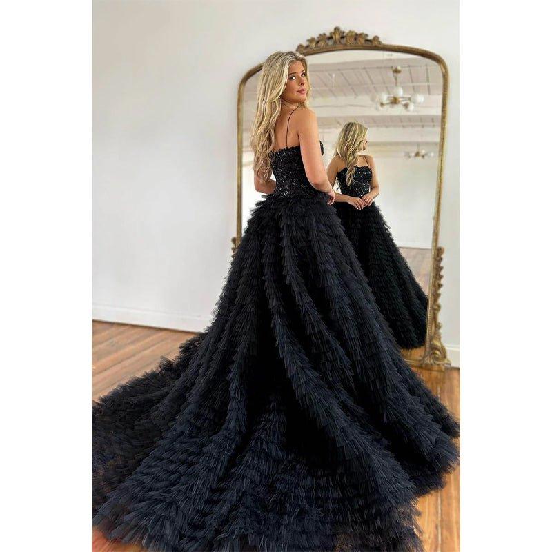 Vestido largo negro de fiesta de graduación, corte A, tirantes finos, apliques de encaje, volantes de tul, vestido de corte de honor para baile de bienvenida