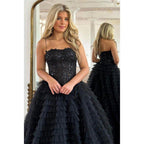 Vestido largo negro de fiesta de graduación, corte A, tirantes finos, apliques de encaje, volantes de tul, vestido de corte de honor para baile de bienvenida