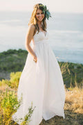Vestido de novia de gasa con tirantes finos, corte en A y cola de barrido WD240