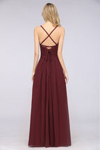Vestido largo de noche de gasa con volantes, escote corazón, tirantes finos, corte en A y mangas largas. Ideal para damas de honor.