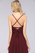 Vestido largo de noche de gasa con volantes, escote corazón, tirantes finos, corte en A y mangas largas. Ideal para damas de honor.