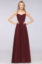 Vestido largo de noche de gasa con volantes, escote corazón, tirantes finos, corte en A y mangas largas. Ideal para damas de honor.
