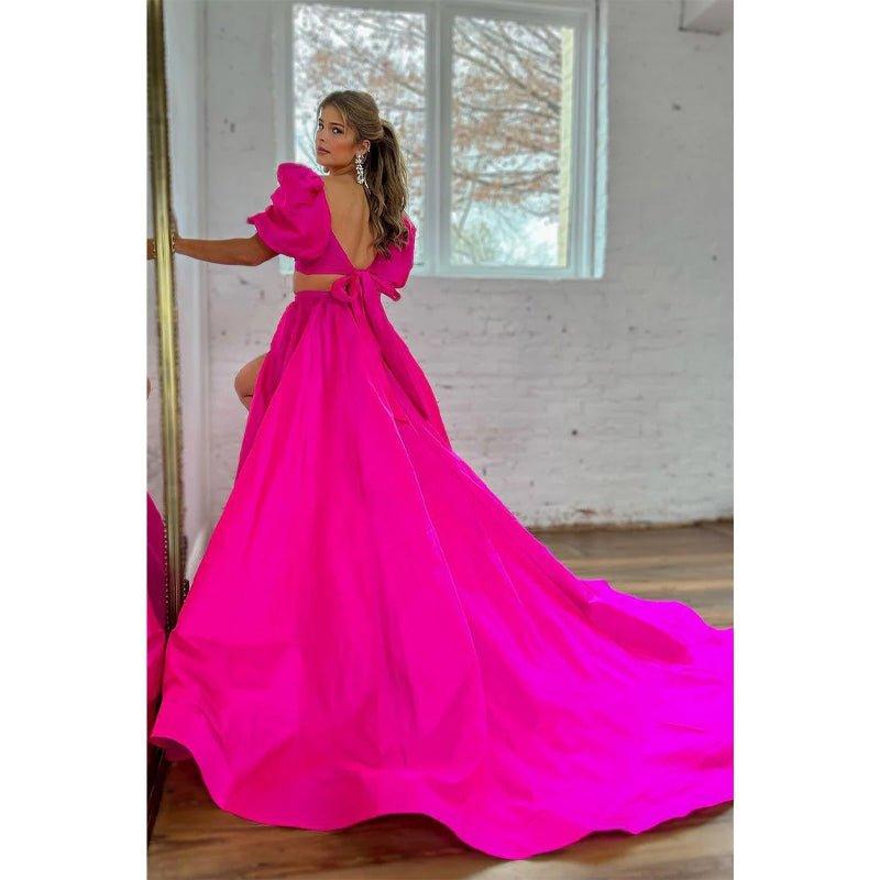 Vestido de fiesta largo rosa de dos piezas con corte en A, lazo cuadrado y abertura.