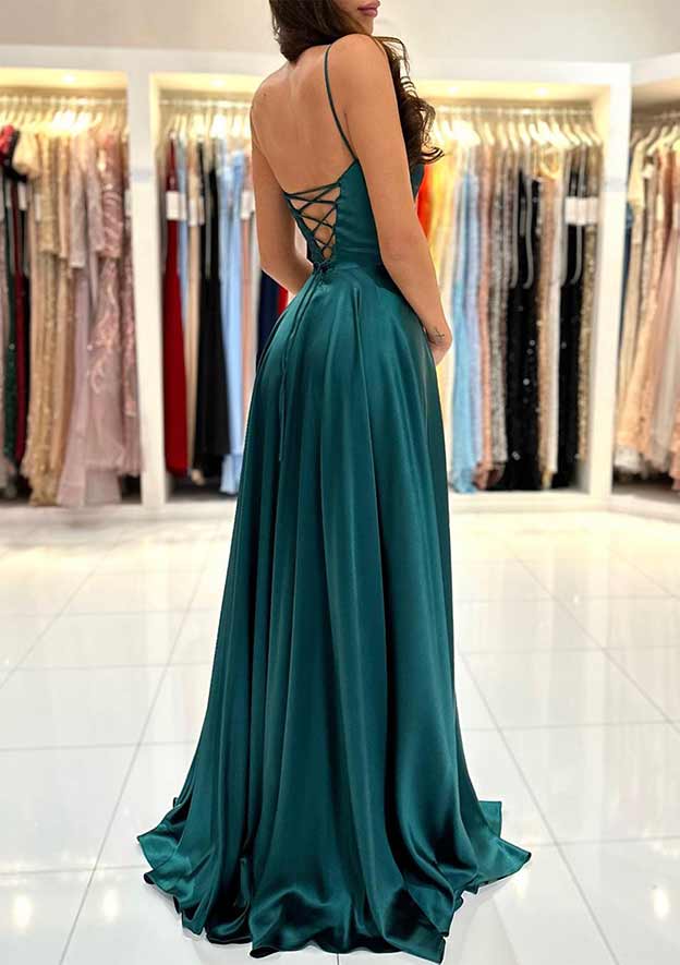 Vestido largo de fiesta de corte A, escote cuadrado, tirantes finos, espalda descubierta y abertura.