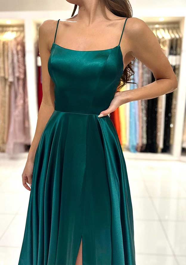 Vestido largo de fiesta de corte A, escote cuadrado, tirantes finos, espalda descubierta y abertura.