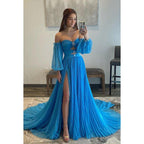 Vestido formal de corte A, sin tirantes, de tul, con espalda descubierta y mangas tres cuartos.