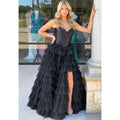 Vestido largo de baile de gala de tul sin tirantes, corte en A, con abertura. 