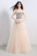 Vestido de fiesta de tul sin tirantes de corte A con lentejuelas