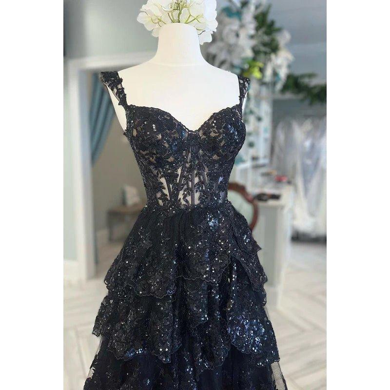 Vestido de fiesta sin mangas con tirantes, tul, apliques y lentejuelas, cierre de cremallera y corte en A