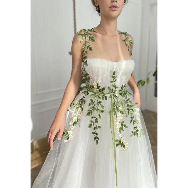 Vestido de fiesta formal sin mangas con tirantes, apliques de tul y corte en A