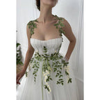 Vestido de fiesta formal sin mangas con tirantes, apliques de tul y corte en A