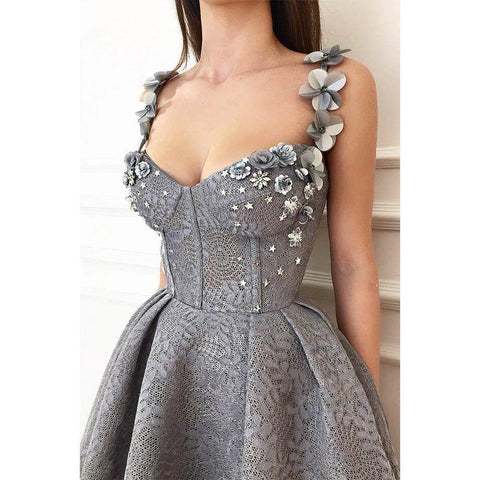 Vestido de fiesta de encaje con tirantes, apliques 3D, escote corazón y corte en A con bolsillos 