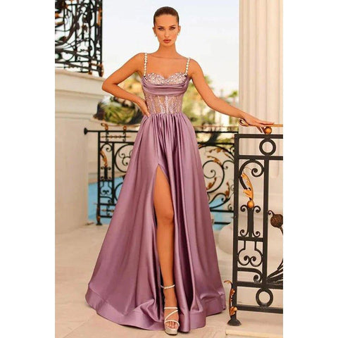 Vestido largo de noche de fiesta, corte A, escote corazón, con cuentas, pliegues, satén y abertura.