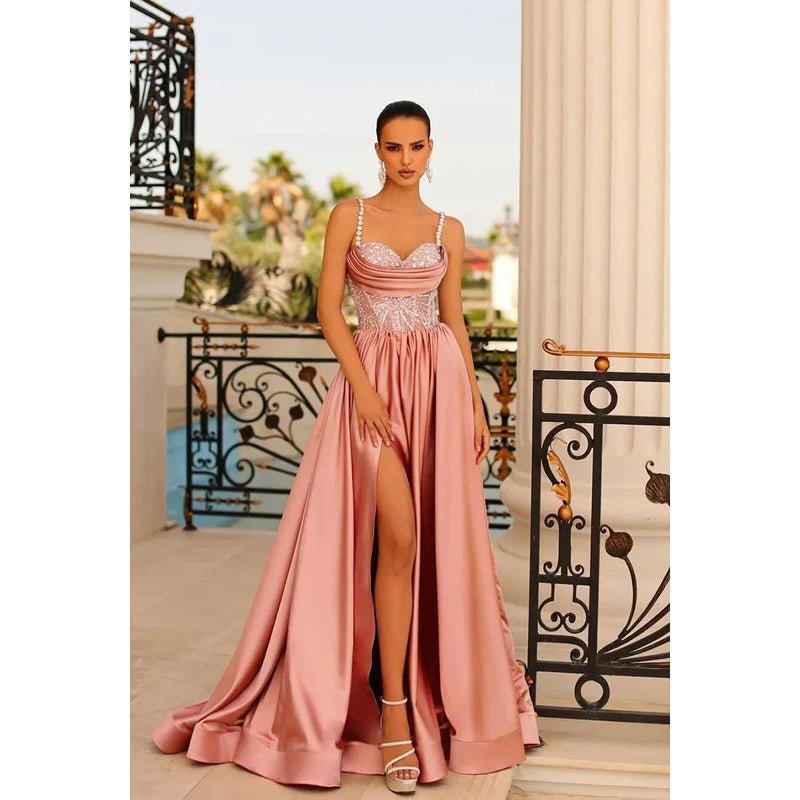 Vestido largo de noche de fiesta, corte A, escote corazón, con cuentas, pliegues, satén y abertura.