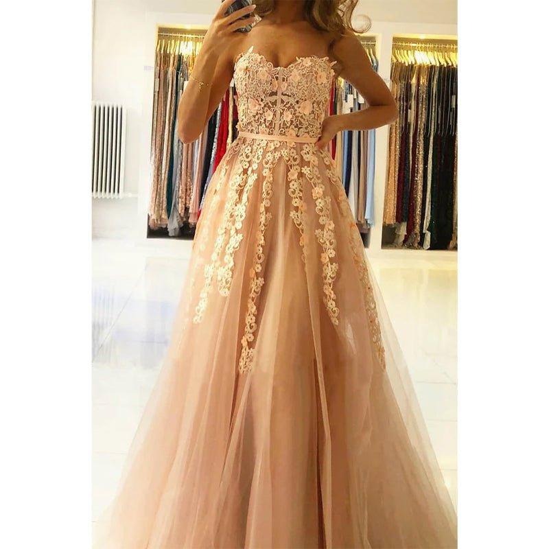Vestido largo de fiesta con escote corazón y apliques de encaje, corte en A, elegante, para ocasiones formales. 