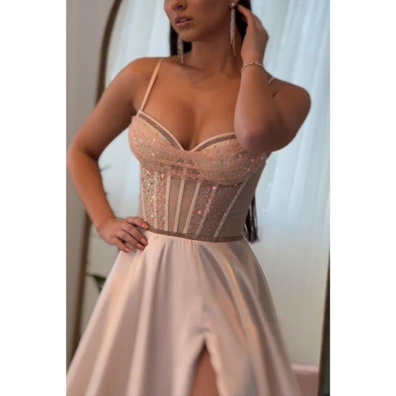 Vestido de fiesta de noche con escote corazón, corte imperio ilusión y abertura lateral 