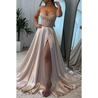 Vestido de fiesta de noche con escote corazón, corte imperio ilusión y abertura lateral 