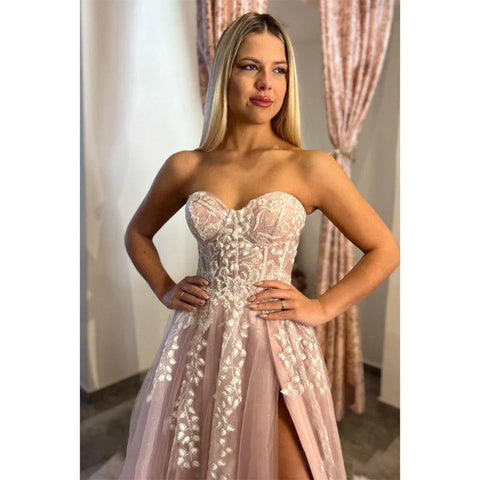 Vestido largo de fiesta rosa con escote corazón y apliques de encaje, corte en A 