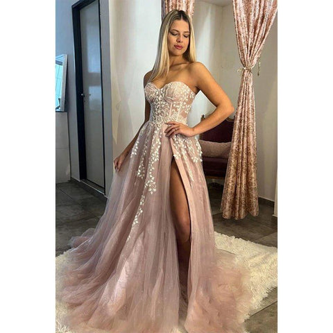Vestido largo de fiesta rosa con escote corazón y apliques de encaje, corte en A 
