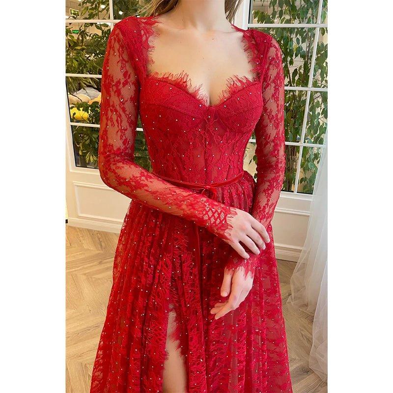 Vestido largo de fiesta rojo de encaje con escote corazón y mangas largas, corte en A