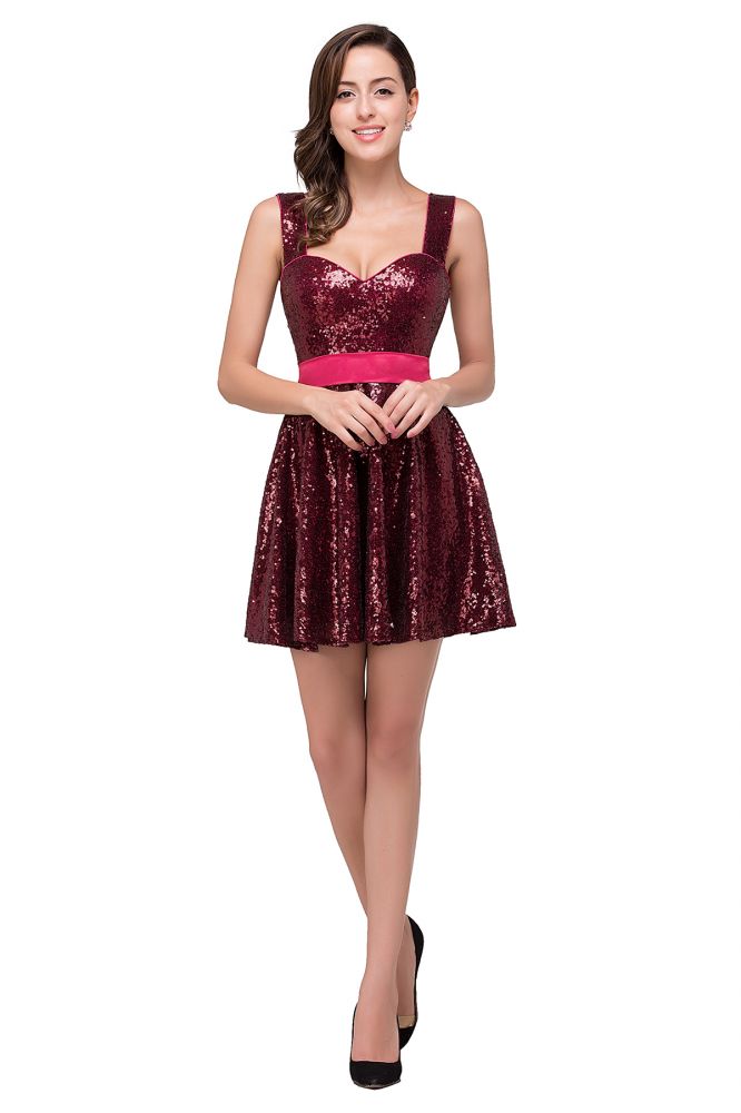 Vestido de graduación de lentejuelas con escote corazón y corte en A