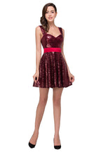 Vestido de graduación de lentejuelas con escote corazón y corte en A