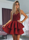 Vestidos cortos de fiesta de bienvenida con escote corazón y corte en A, con apliques de encaje.