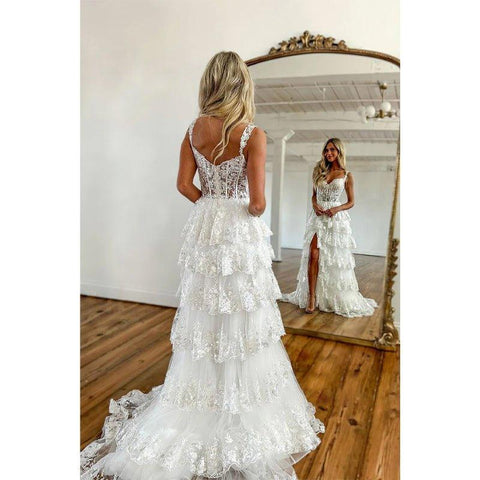 Vestido de graduación de línea A con escote corazón y abertura lateral de encaje.