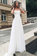 Vestido de novia de tul con escote corazón, corte en A y cola de barrido, con apliques WD268