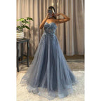 Vestido de graduación sin mangas con escote corazón y apliques de tul corte A