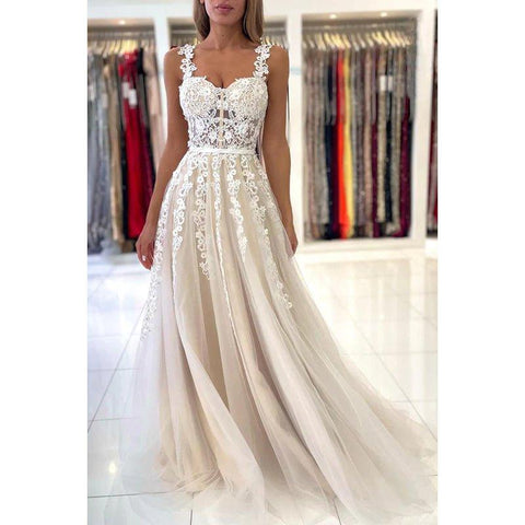 Robe de soirée trapèze en tulle avec appliques et décolleté en cœur, sans manches