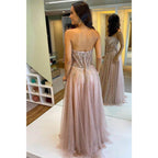 Vestido de noche formal largo de tul con cuentas y escote en forma de A 