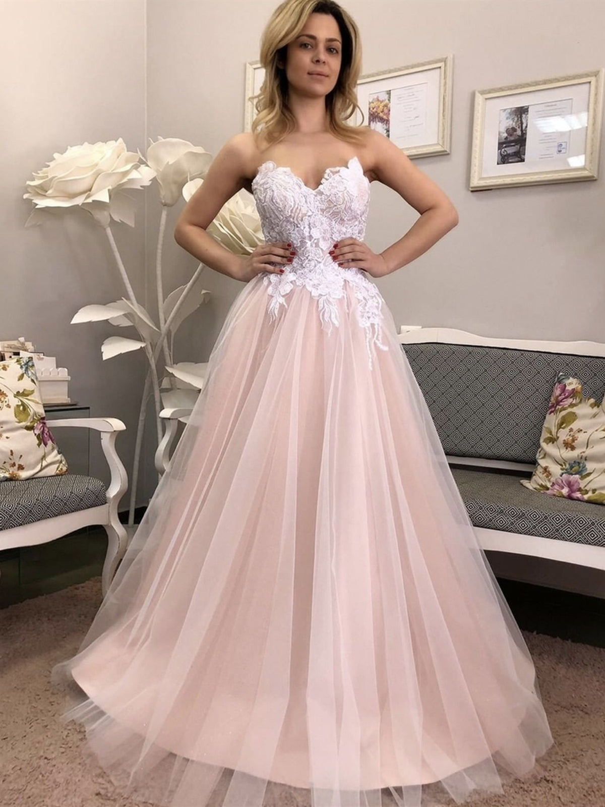 Vestidos largos de graduación formales de corte A con escote corazón y tul y encaje