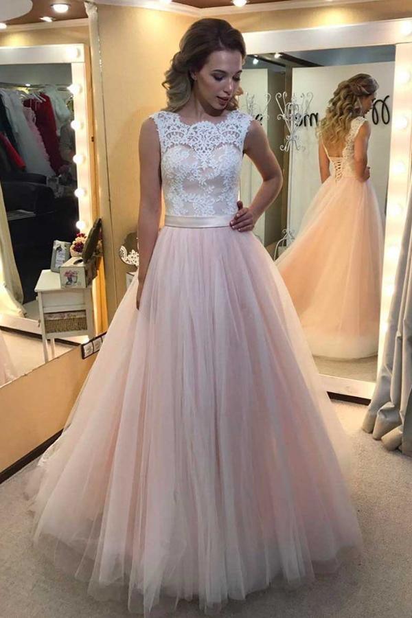 Vestido de novia de corte A con cola de tul y apliques de encaje WD180