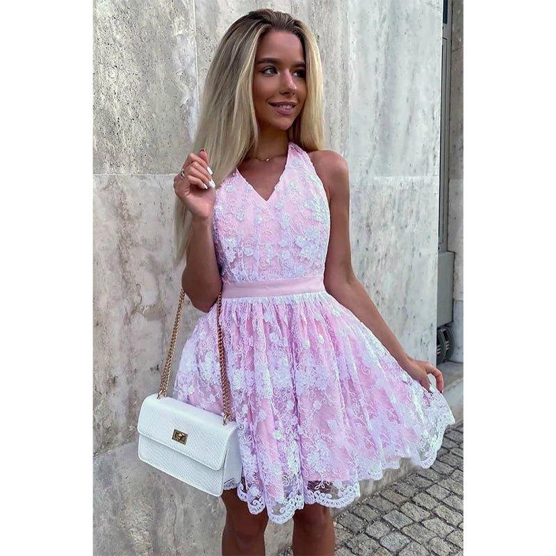 Vestido de fiesta de bienvenida con corte A, único, con cuello halter y encaje rosa. 