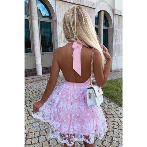 Vestido de fiesta de bienvenida con corte A, único, con cuello halter y encaje rosa. 